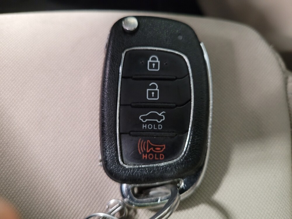 2018 Hyundai Sonata in Tampa, FL 33612 - 18055629 32