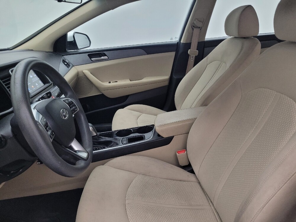 2018 Hyundai Sonata in Tampa, FL 33612 - 18055629 17