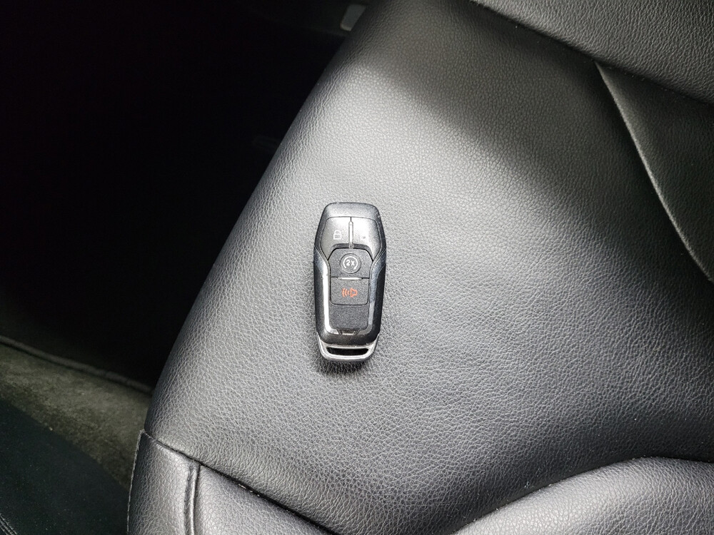 2016 Lincoln MKC in Pittsburgh, PA 15237 - 18055652 32