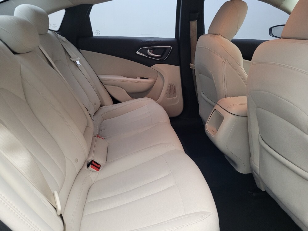 2017 Chrysler 200 in Jacksonville, FL 32210 - 18055732 19