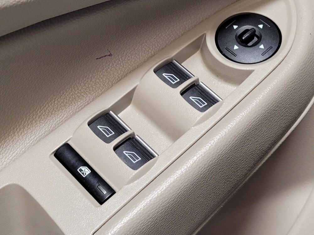 2019 Ford Escape in Jacksonville, FL 32210 - 18055738 27