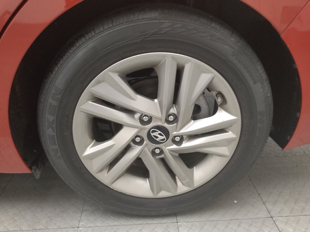 2019 Hyundai Elantra in Midlothian, IL 60445 - 18055999 31