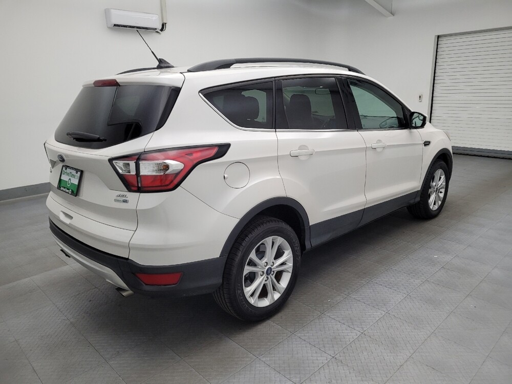 2018 Ford Escape in Miamisburg, OH 45342 - 18056108 10