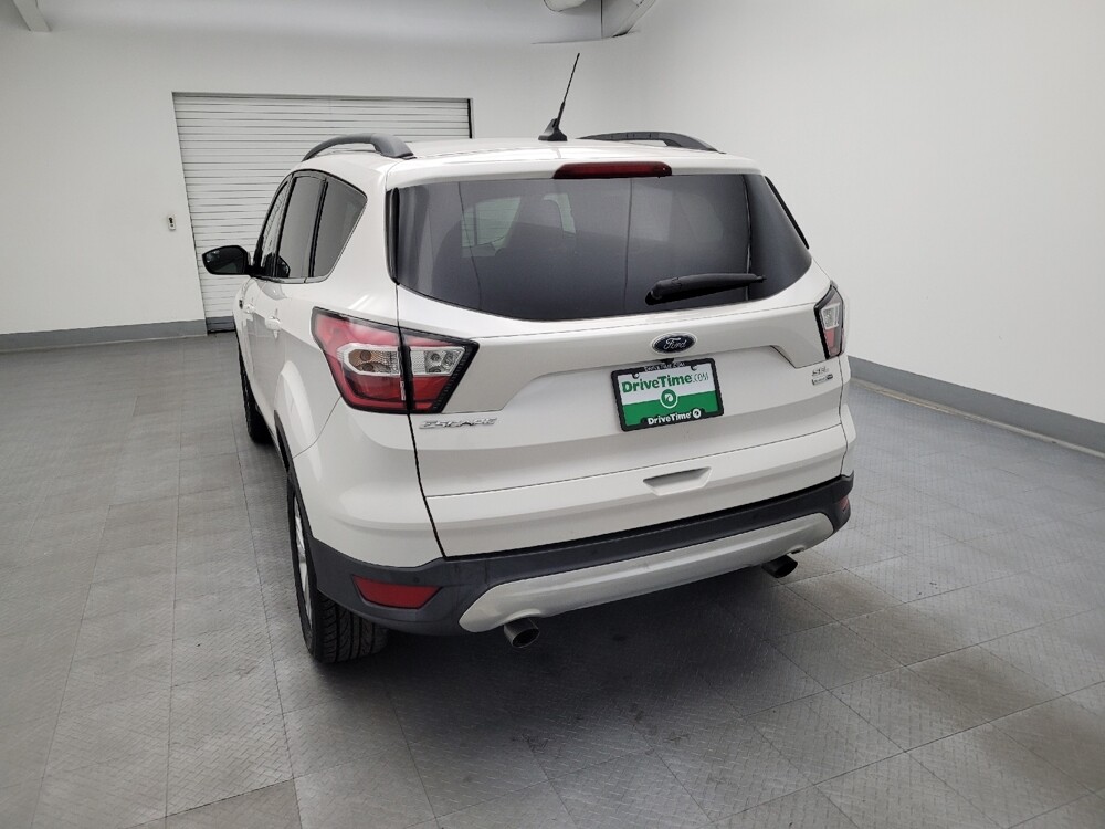 2018 Ford Escape in Miamisburg, OH 45342 - 18056108 6