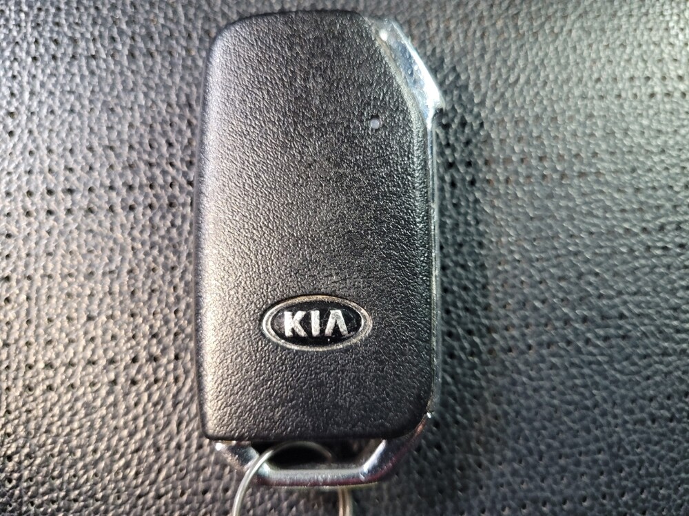 2019 Kia Forte in Fort Myers, FL 33907 - 18056118 32