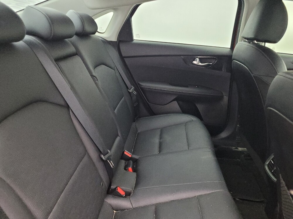 2019 Kia Forte in Fort Myers, FL 33907 - 18056118 19