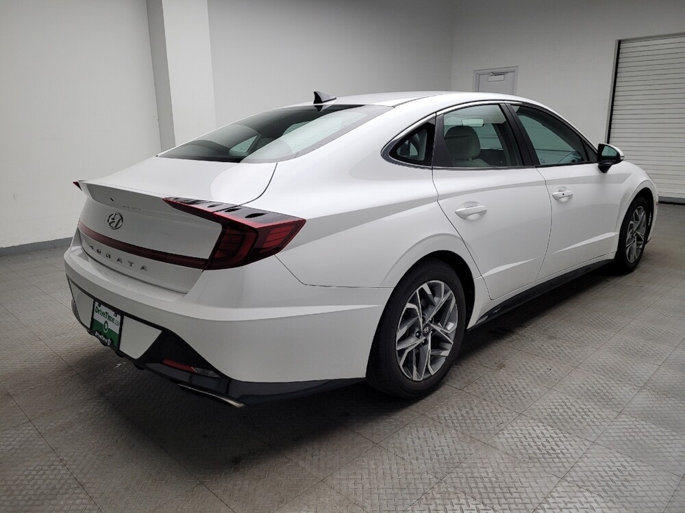 2022 Hyundai Sonata in Grand Rapids, MI 49508 - 18056307 9