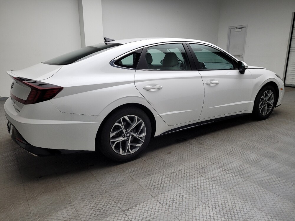 2022 Hyundai Sonata in Grand Rapids, MI 49508 - 18056307 10