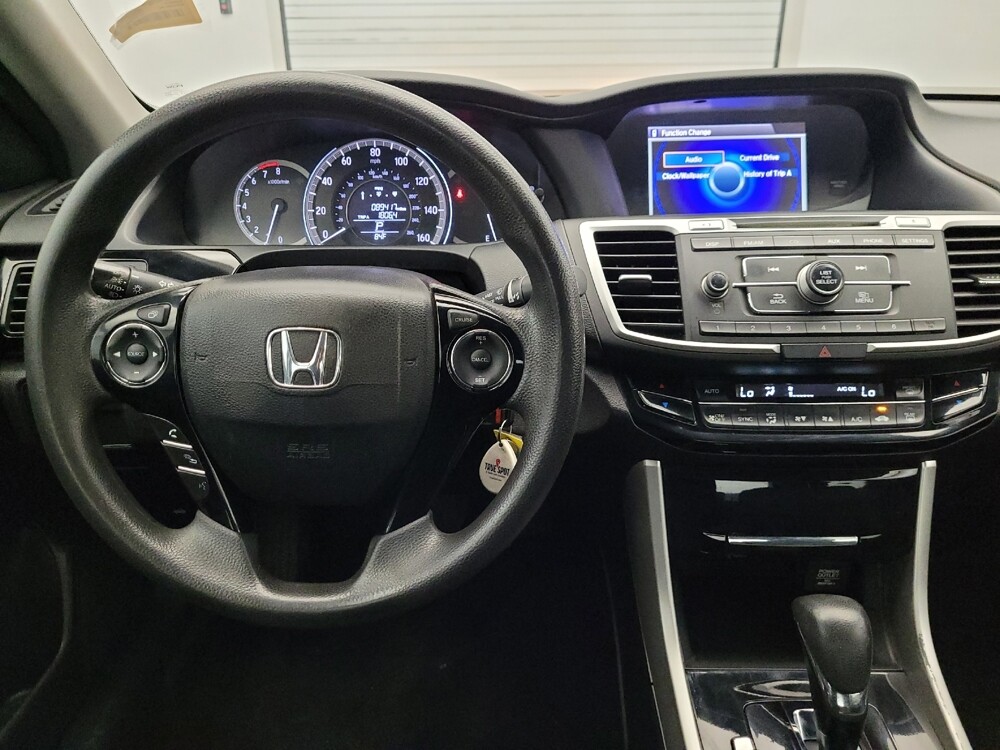 2017 Honda Accord in Glendale, AZ 85301 - 18056372 22