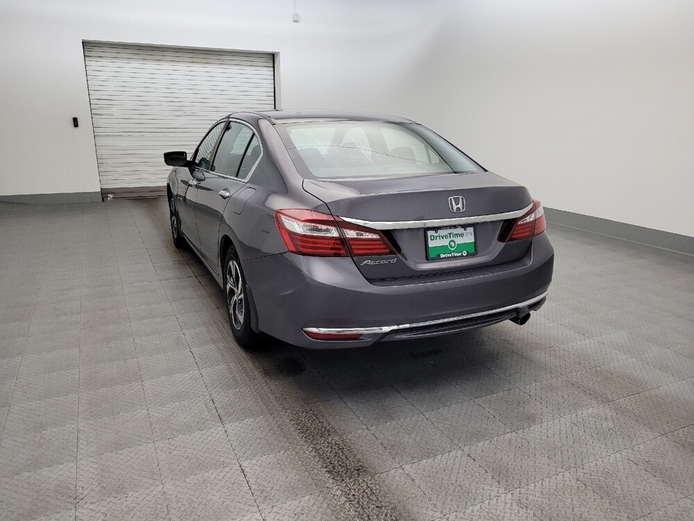 2017 Honda Accord in Glendale, AZ 85301 - 18056372 6