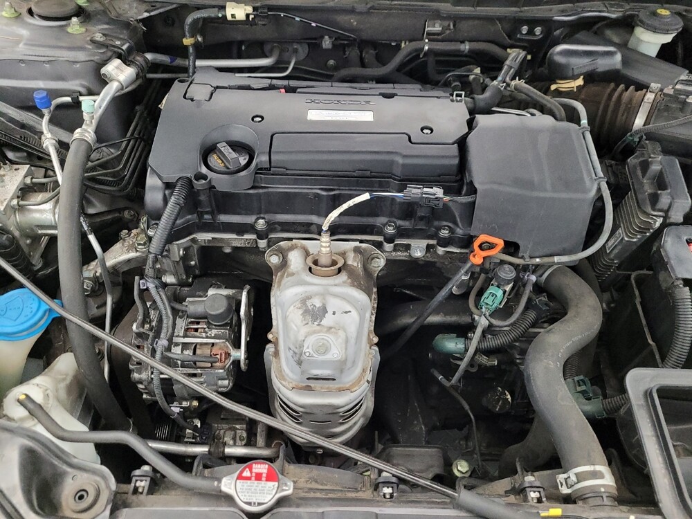 2017 Honda Accord in Glendale, AZ 85301 - 18056372 30