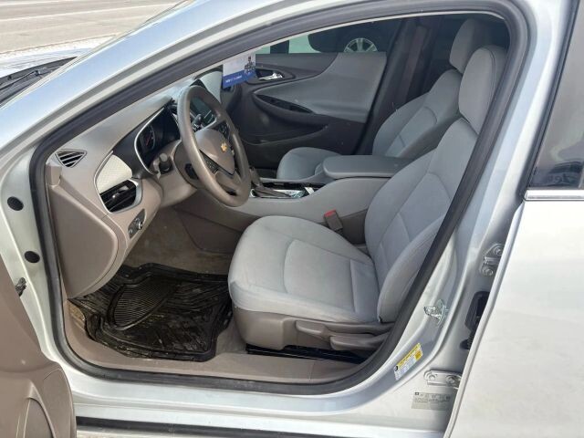 2016 Chevrolet Malibu in Wadena, MN 56482 - 18056494 15