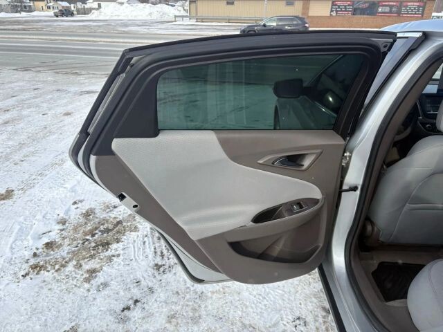 2016 Chevrolet Malibu in Wadena, MN 56482 - 18056494 18