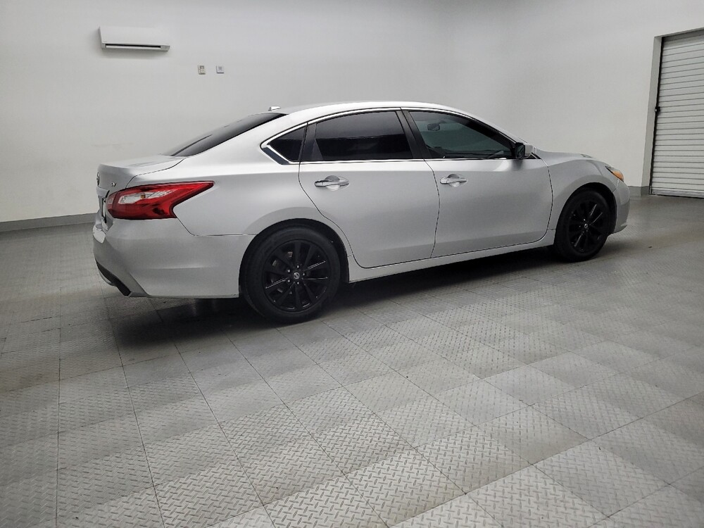 2016 Nissan Altima in Fort Worth, TX 76116 - 18056560 10