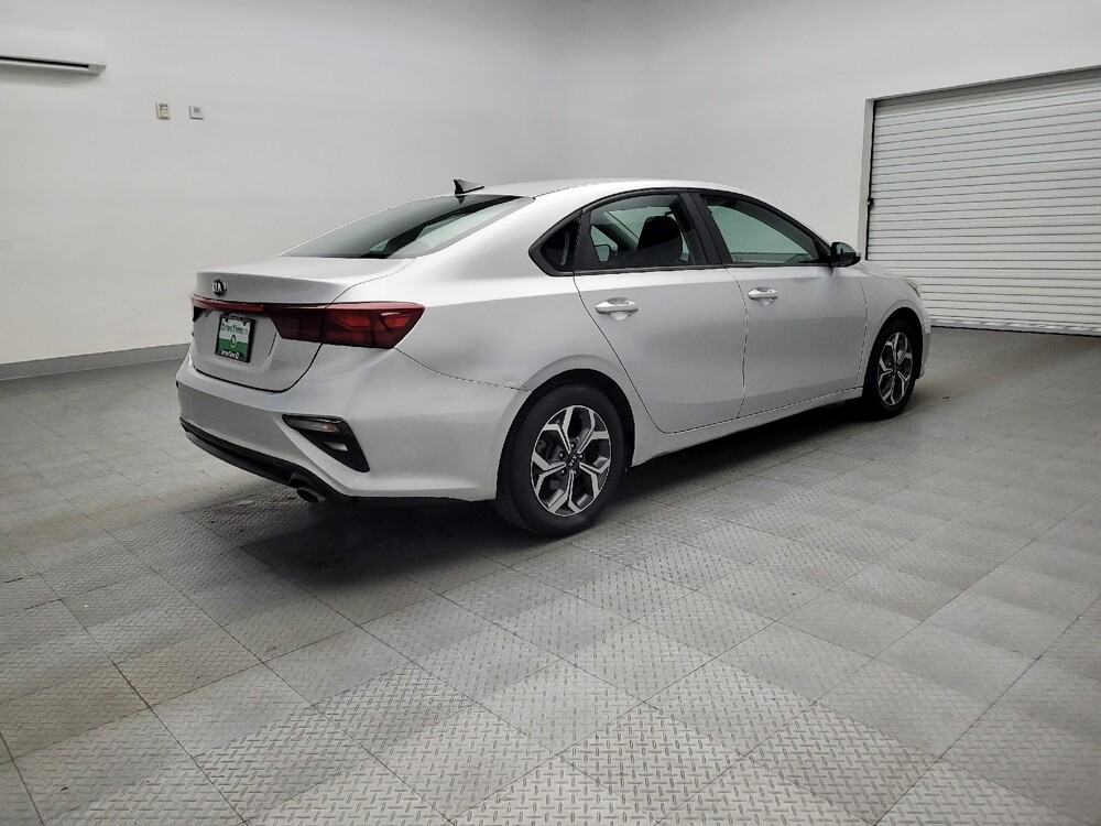 2019 Kia Forte in Lewisville, TX 75067 - 18056579 9