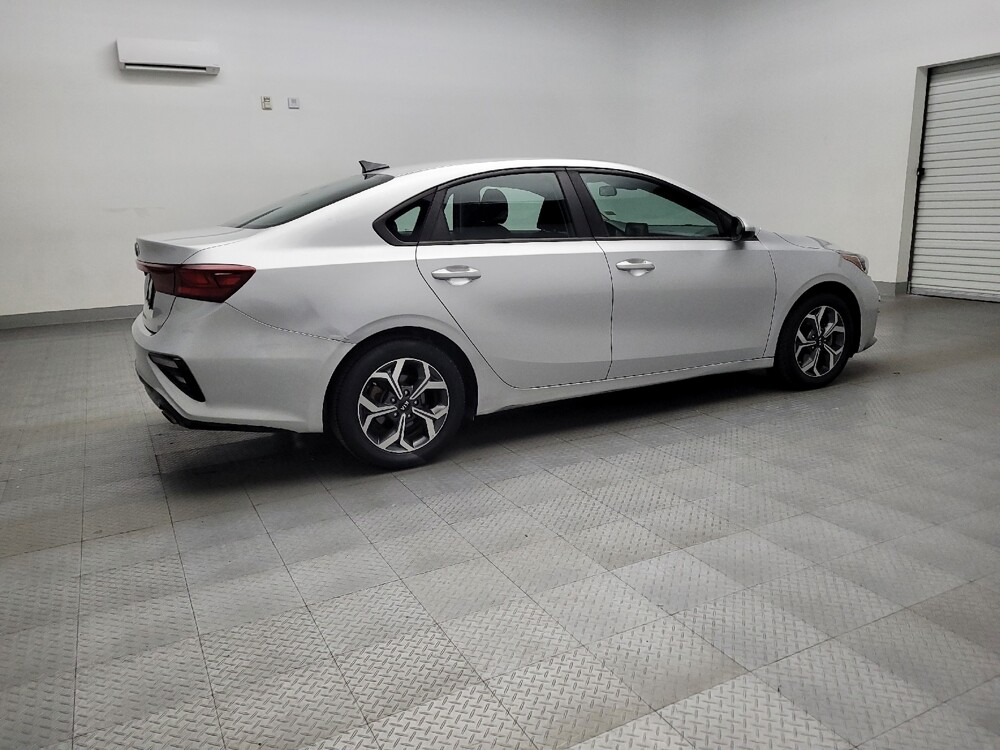 2019 Kia Forte in Lewisville, TX 75067 - 18056579 10