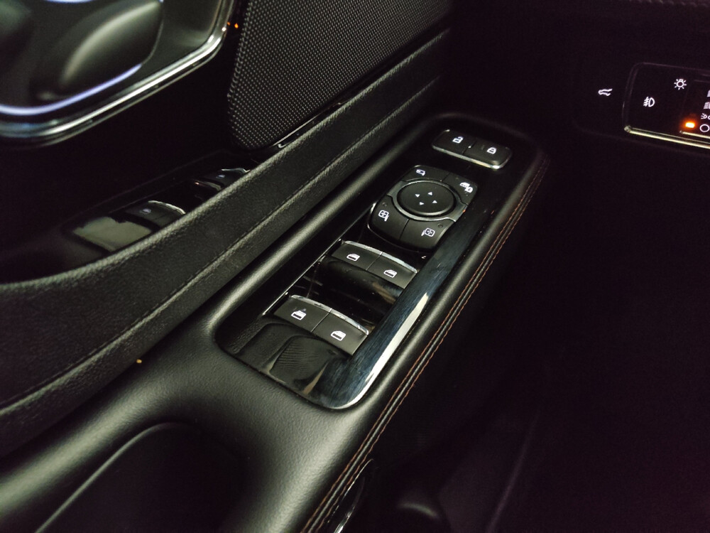 2020 Lincoln Aviator in Lombard, IL 60148 - 18056685 27