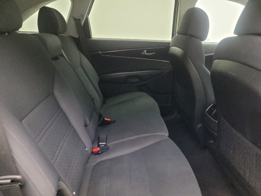 2017 Kia Sorento in Lombard, IL 60148 - 18056688 19