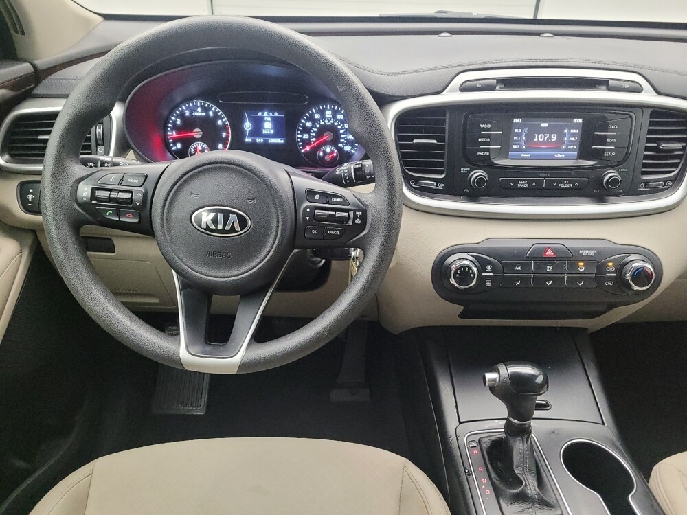 2017 Kia Sorento in Cincinnati, OH 45255 - 18056730 22