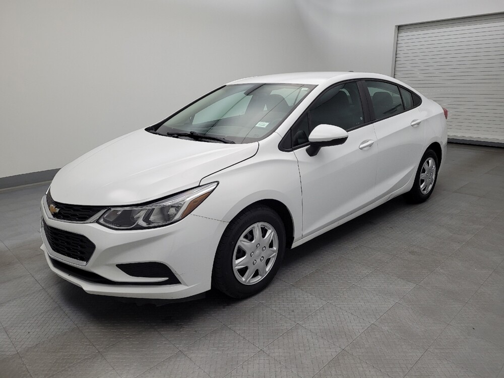 2018 Chevrolet Cruze in Cincinnati, OH 45255 - 18056801 2