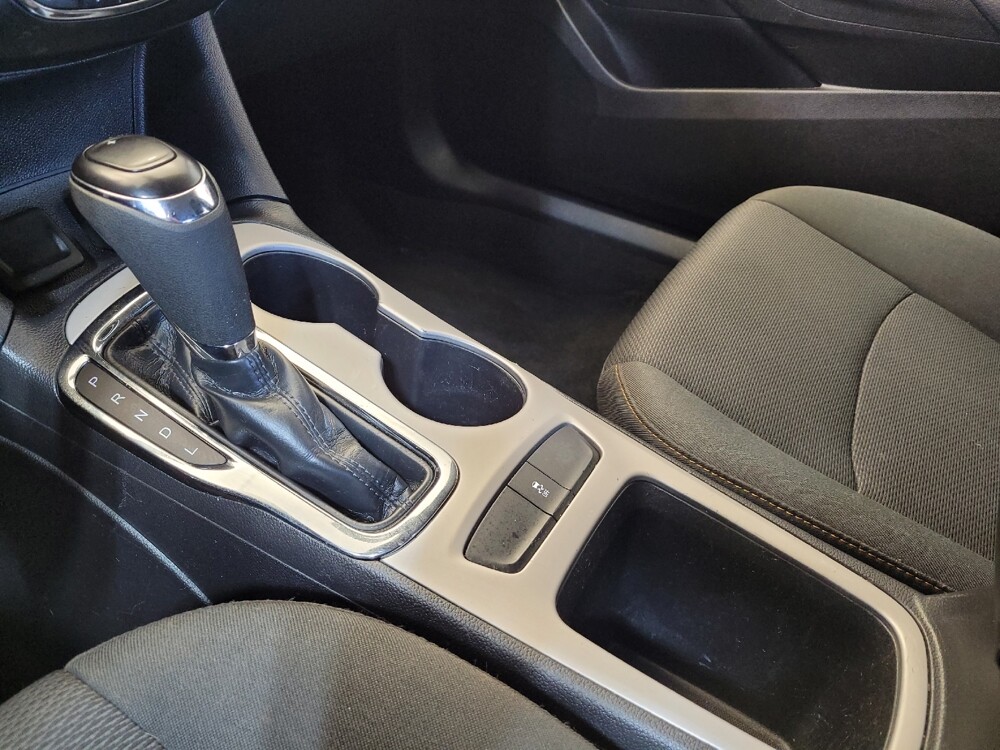 2018 Chevrolet Cruze in Cincinnati, OH 45255 - 18056801 26