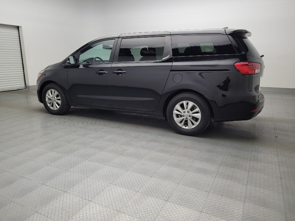 2017 Kia Sedona in Plano, TX 75074 - 18056822 3