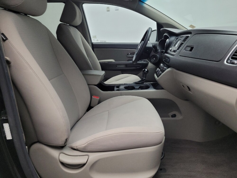 2017 Kia Sedona in Plano, TX 75074 - 18056822 21