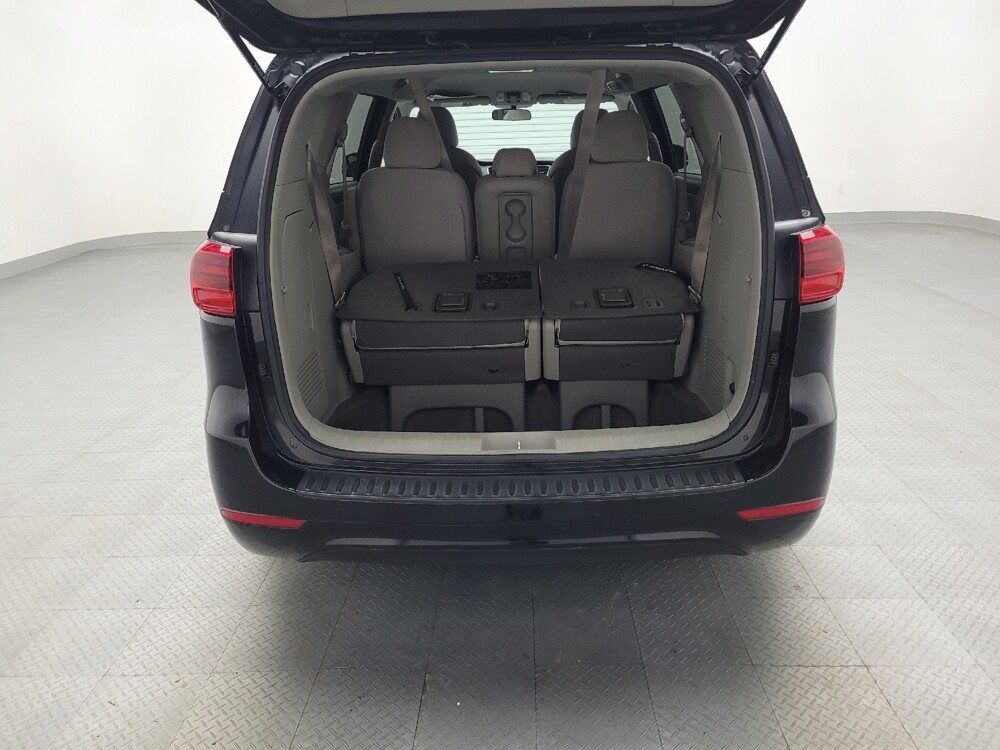 2017 Kia Sedona in Plano, TX 75074 - 18056822 29