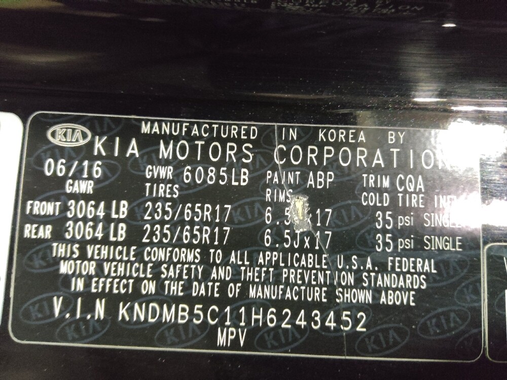 2017 Kia Sedona in Plano, TX 75074 - 18056822 33