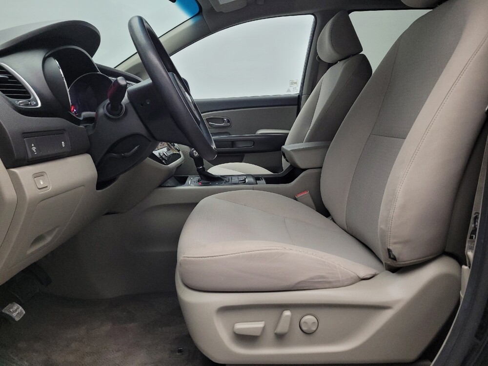2017 Kia Sedona in Plano, TX 75074 - 18056822 17