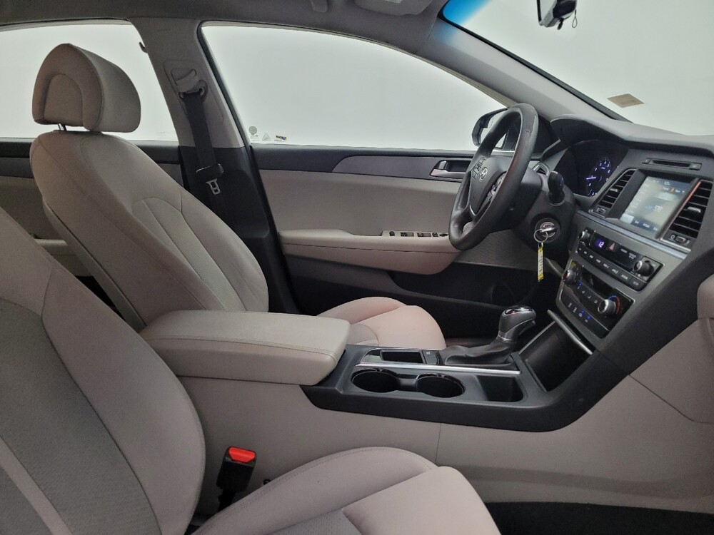 2017 Hyundai Sonata in Fairfield, OH 45014 - 18056875 21