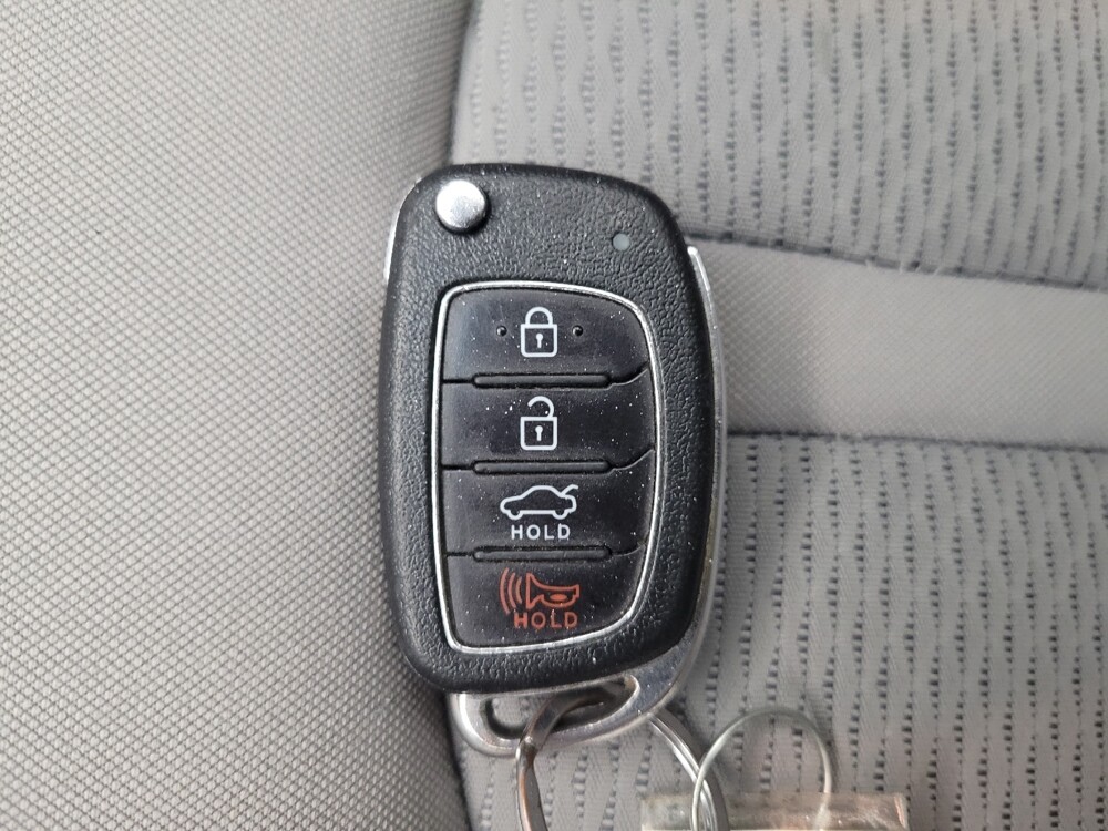 2017 Hyundai Sonata in Fairfield, OH 45014 - 18056875 32