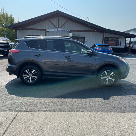 2018 Toyota RAV4 in Coeur d&amp;#039;Alene, ID 83815 - 18056960 6