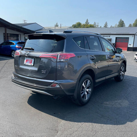 2018 Toyota RAV4 in Coeur d&amp;#039;Alene, ID 83815 - 18056960 5