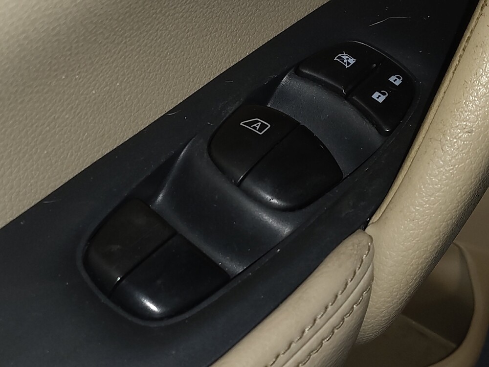 2015 Nissan Rogue in Gainesville, FL 32609 - 18057120 27