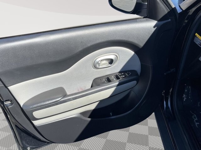 2015 Kia Soul in Mesa, AZ 85212 - 18057178 83