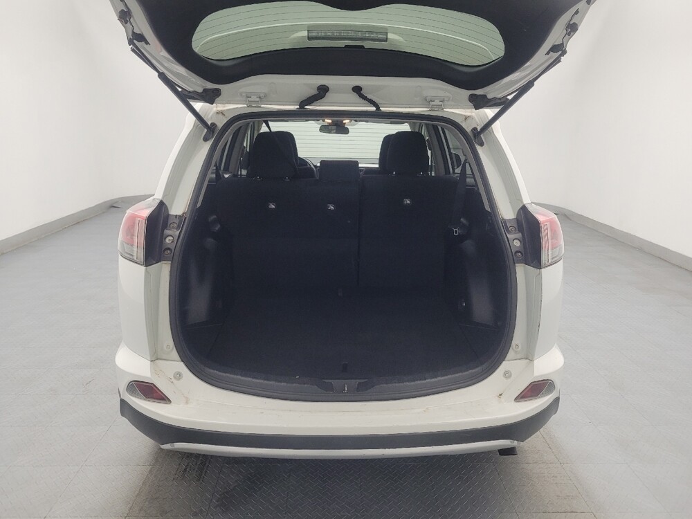 2018 Toyota RAV4 in Chesapeake, VA 23320 - 18057280 29