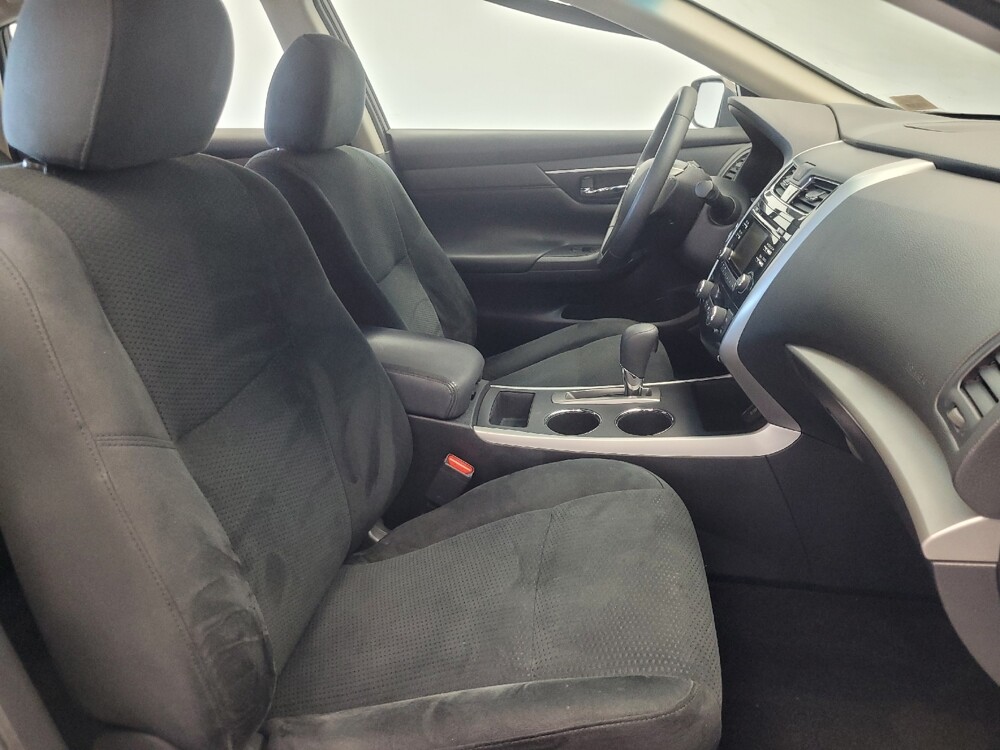2015 Nissan Altima in Highland, IN 46322 - 18057363 21