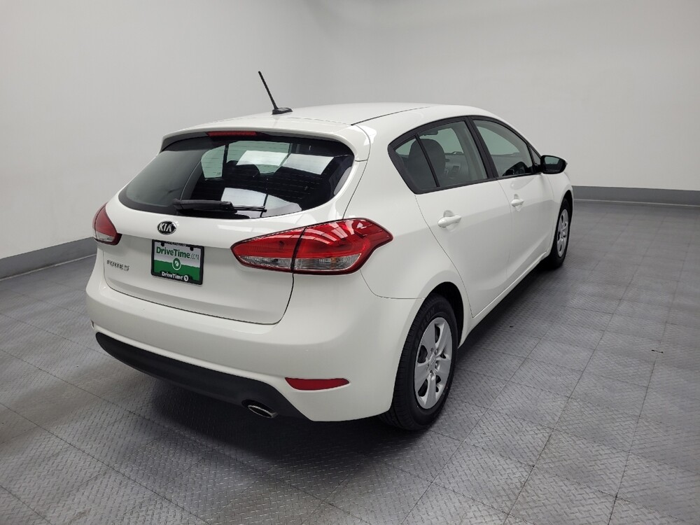 2017 Kia Forte in Las Vegas, NV 89102 - 18057367 9