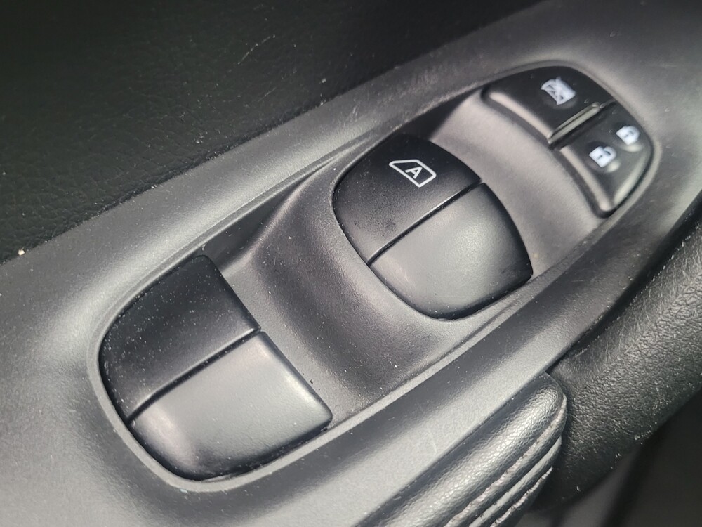 2019 Nissan Rogue in Memphis, TN 38115 - 18057381 27