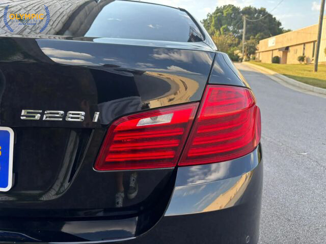 2015 BMW 528i in Decatur, GA 30032 - 18057430 10