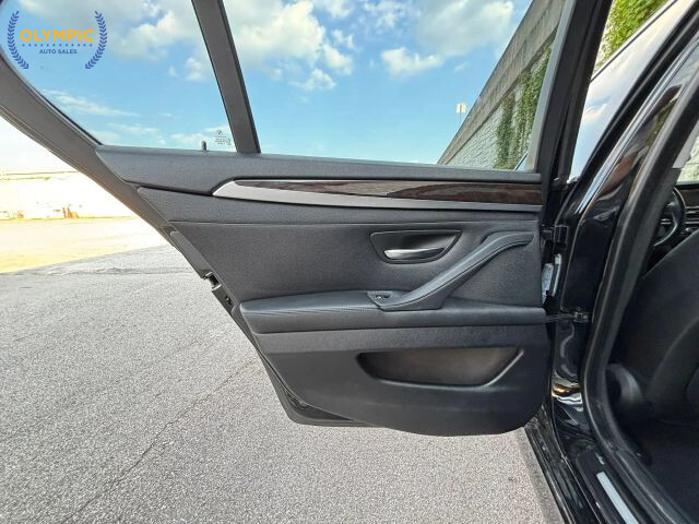 2015 BMW 528i in Decatur, GA 30032 - 18057430 47