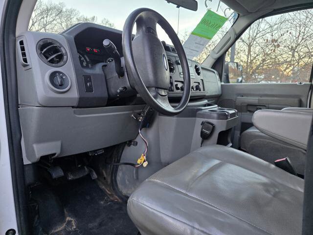 2011 Ford E-350 and Econoline 350 in Blauvelt, NY 10913 - 18057443 10
