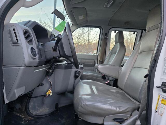 2011 Ford E-350 and Econoline 350 in Blauvelt, NY 10913 - 18057443 11