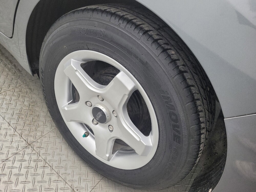 2017 Hyundai Elantra in Live Oak, TX 78233 - 18057582 31