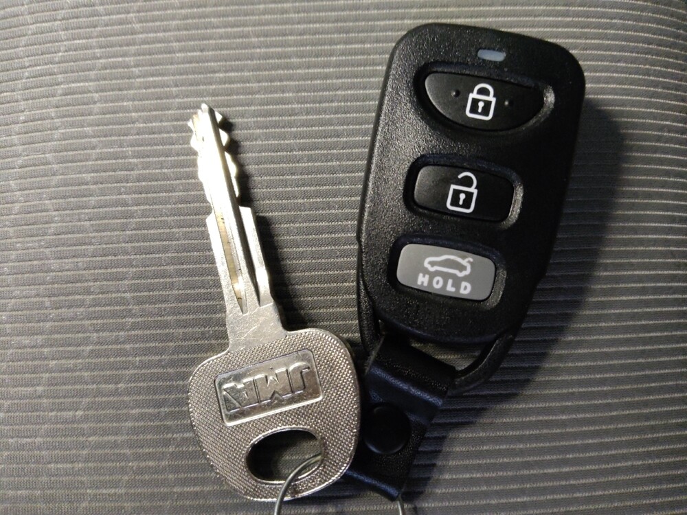 2017 Hyundai Elantra in Live Oak, TX 78233 - 18057582 32