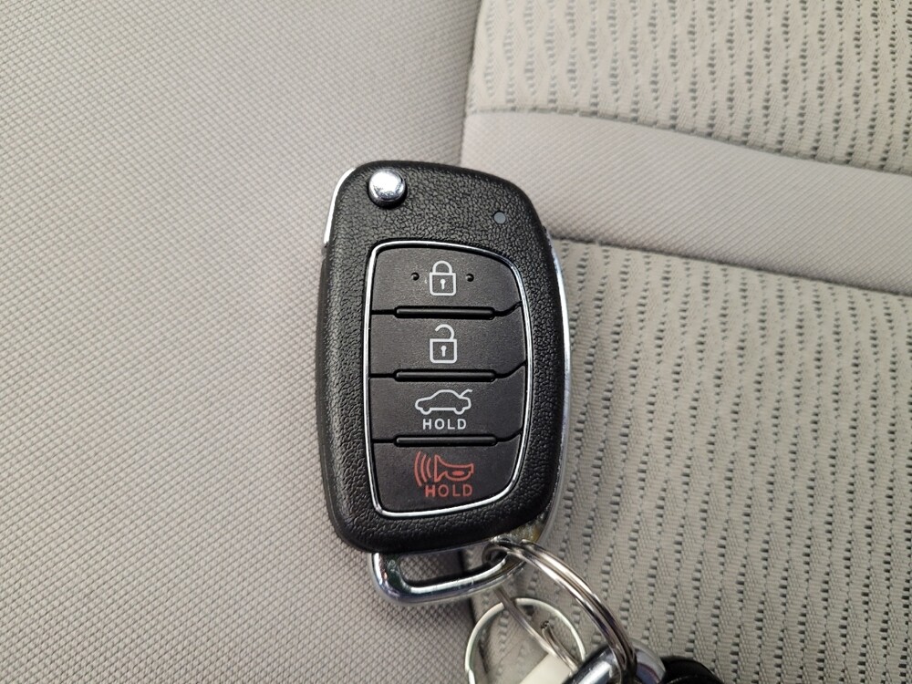 2018 Hyundai Sonata in Columbus, OH 43231 - 18057603 32