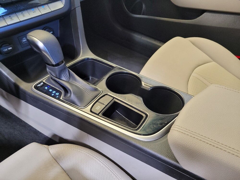 2018 Hyundai Sonata in Columbus, OH 43231 - 18057603 26