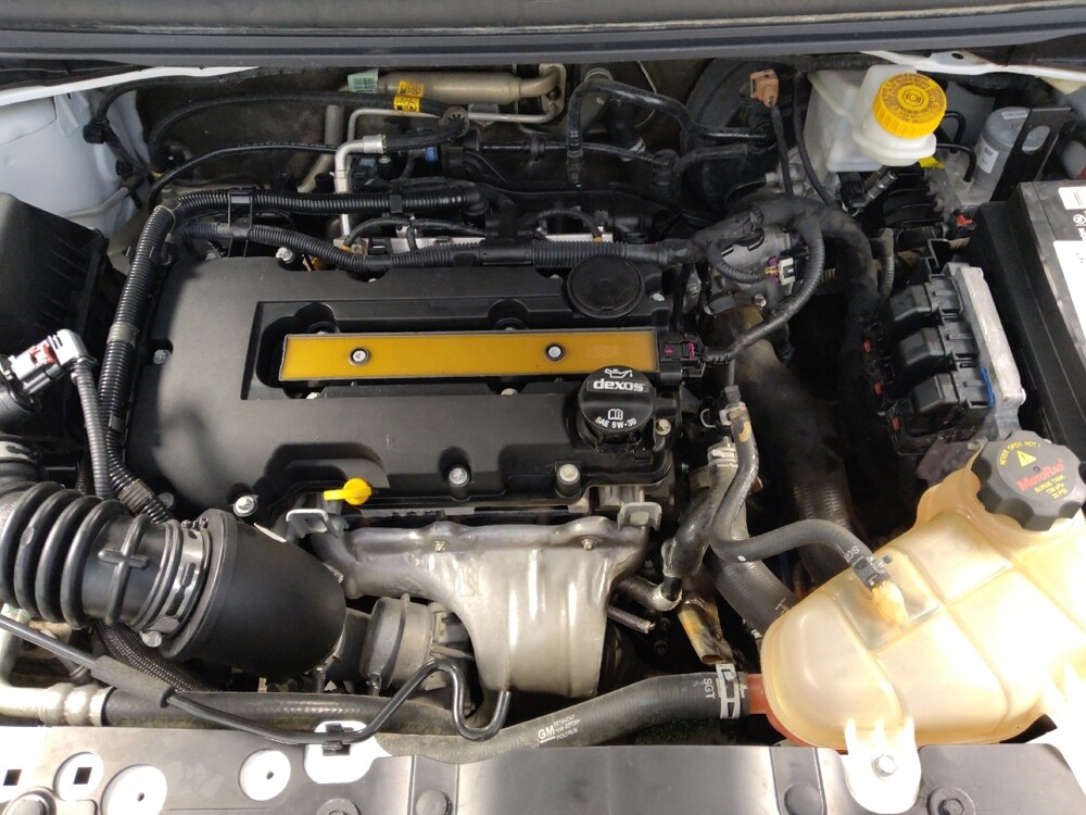 2020 Chevrolet Sonic in Corpus Christi, TX 78412 - 18057764 30