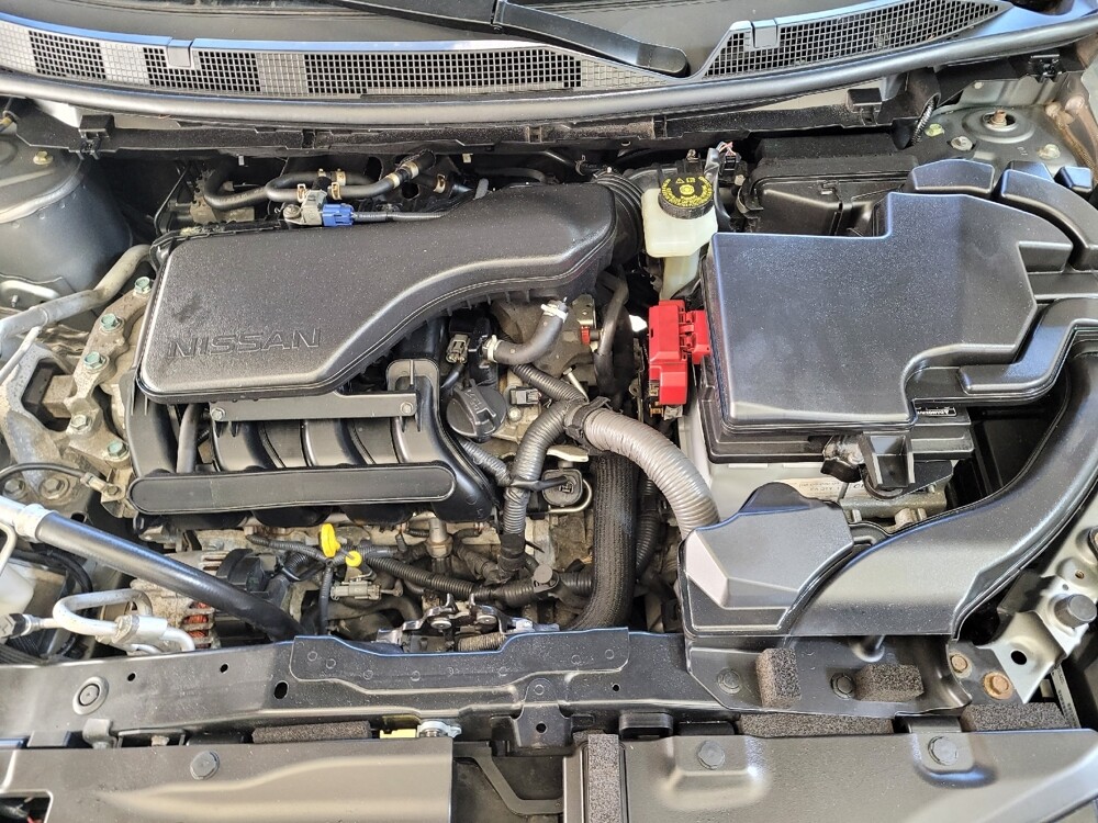 2018 Nissan Rogue Sport in Miamisburg, OH 45342 - 18057767 30